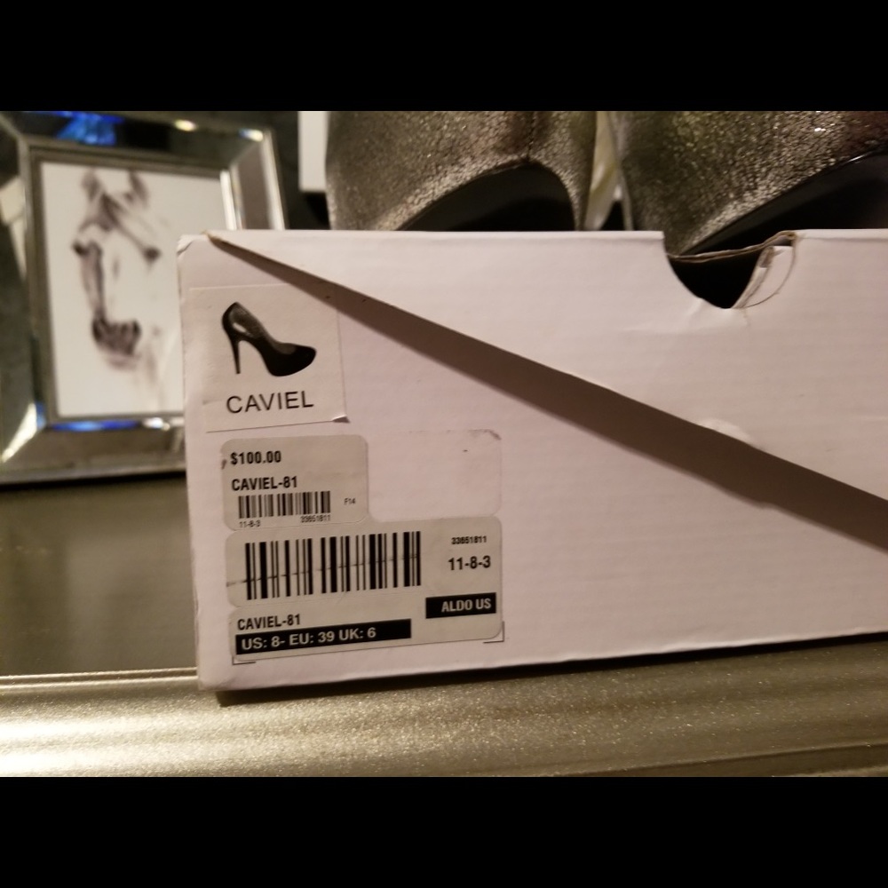 High heels - Picture 3 of 3